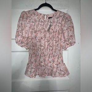 NWT Express pink floral print peplum blouse‎ with puffy sleeves size XS